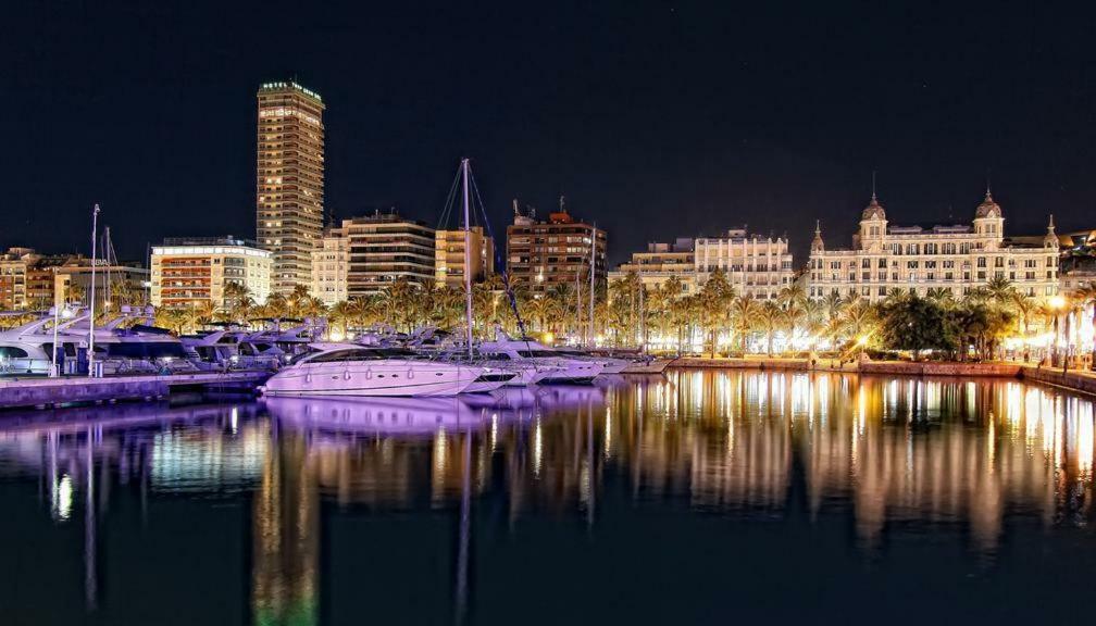 Apartmán Super Centrico, Luminoso, Amplio, Terrazas Y Patio Alicante Exteriér fotografie
